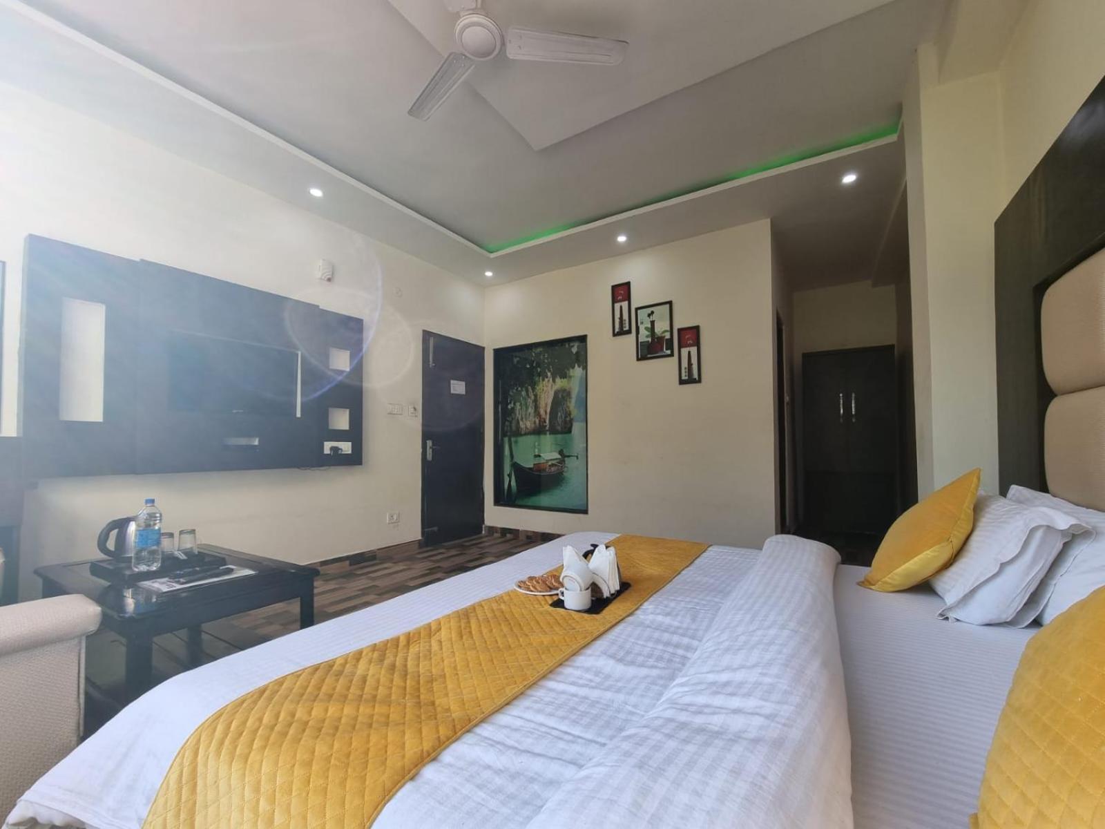 Hotel Stay Well Banikhet Dış mekan fotoğraf