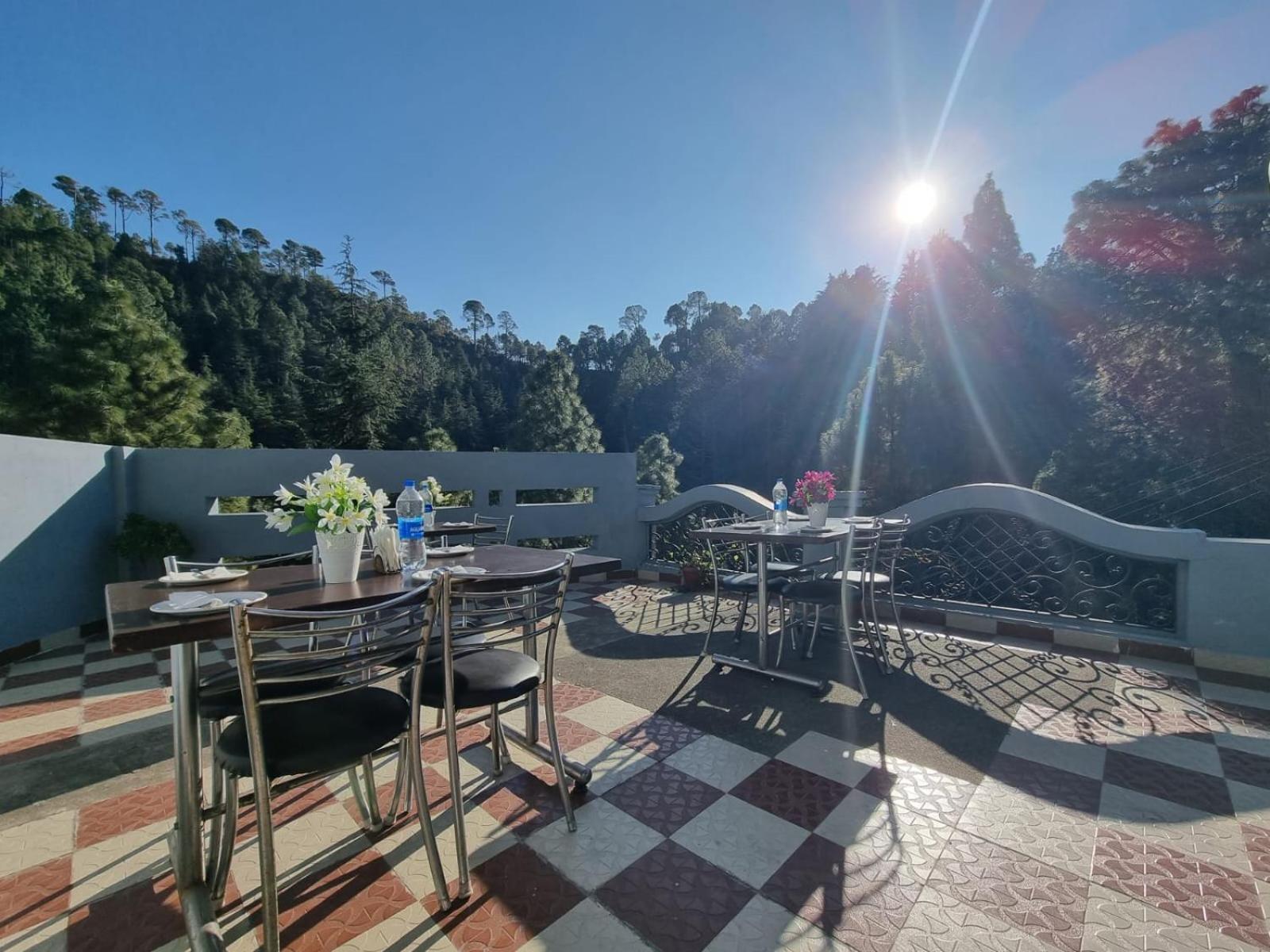 Hotel Stay Well Banikhet Dış mekan fotoğraf