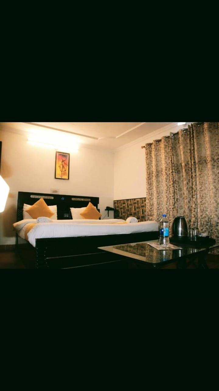 Hotel Stay Well Banikhet Dış mekan fotoğraf